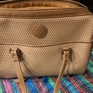 VINTAGE Liz Claiborne Tan Textured Shoulder Bag